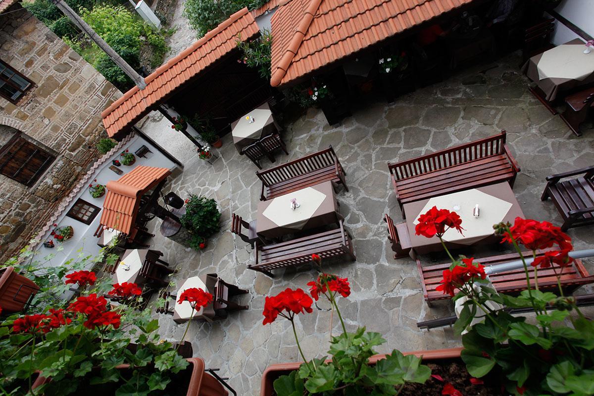 Family Hotel Varosha 2003 Ловеч Номер фото